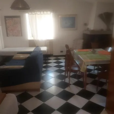 Attico Con Terrazzo E Finestre Sulla Baia Di *