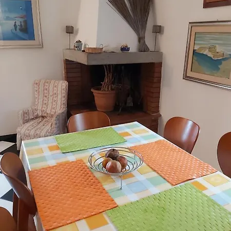 Attico Con Terrazzo E Finestre Sulla Baia Di Apartment